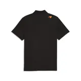 Polo de manga corta color negro, con cuello clásico y cierre de botones. Presenta el logo de Puma y el emblema de McLaren Racing estampados en el pecho.