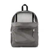 Mochila JanSport Cross Town color gris grafito con logo bordado. Tiene un compartimento principal grande, bolsillo frontal con organizador interno, bolsillo lateral para botella de agua, panel trasero acolchado y correas de hombro acolchadas.