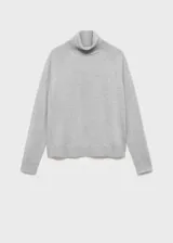 Jersey de punto fino con cuello alto vuelto y manga larga, de diseño recto y terminaciones en canalé.