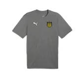 Remera de fútbol Puma del Club Atlético Peñarol, modelo CAP Train Jersey. Diseño gris con cuello redondo y logo de Puma bordado en blanco en el pecho. Escudo del club bordado en el pecho.