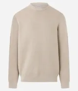 Suéter celeste de punto con textura acanalada horizontal, cuello redondo y mangas largas con puños ajustados.