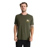 Remera Roark Camper de manga corta y cuello redondo, color verde militar, confeccionada en algodón con acabado teñido en prenda. Presenta un pequeño estampado gráfico en el pecho con la inscripción "ROARK".