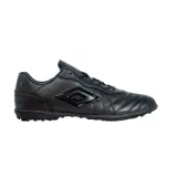 Championes de fútbol Umbro modelo Touch TF, color negro, con diseño de costuras reforzadas en la puntera y logo lateral en relieve.