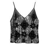 Blusa negra con lentejuelas y cuentas doradas, con tirantes finos y escote en V.