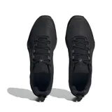 Championes de trekking Adidas Terrex Eastrail 2, color negro, con exterior de malla resistente a la abrasión y revestimientos sintéticos. Cuentan con suela Traxion para un excelente agarre en terrenos escarpados.