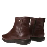 Botas de caña corta Bottero modelo Napoli, confeccionadas en cuero negro con acabado liso. Presentan puntera redonda, suela plana de goma y cierre lateral interno para facilitar su colocación.