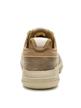 Sneaker Caterpillar modelo Hex Lite, confeccionado en cuero color marrón con detalles en textil. Presenta suela de EVA con diseño hexagonal, cordones al tono y forro interno reciclado.