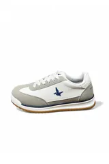 Championes deportivos Santa Barbara modelo Roam Summer, color beige y blanco con suela de goma marrón.