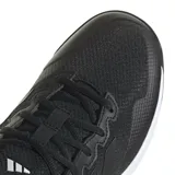 Championes Adidas Gamecourt 2.0 de hombre, color negro con detalles blancos. Capellada de malla ligera, talón acolchado, entresuela de EVA y suela Adiwear para tracción y resistencia en pistas duras.