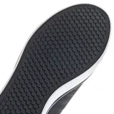 Championes urbanos Adidas modelo VS Pace 2.0, color azul marino con suela blanca y detalles de las tres tiras características de la marca. Confeccionados en cuero sintético con cierre de cordones.