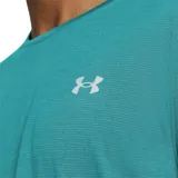 Remera deportiva Under Armour UA Launch de manga larga, color negro, con logo reflectante en el pecho y tejido suave, ligero y transpirable.