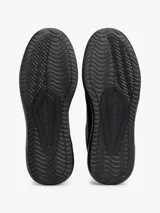 Zapatillas bajas Tommy Hilfiger confeccionadas en piel napa de alta calidad, con paneles texturizados y diseño de corte bajo. Presentan detalles de ventilación en la parte superior, cierre con cordones y suela de EVA dentada.