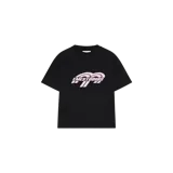 Remera oversize de color negro, de manga corta, con estampa frontal en tono rosado con el logo y la inscripción 'EMESTUDIOS'.