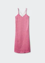 Vestido midi de tejido satinado en color rosado con estampado de lunares marrones. Presenta un diseño recto, cuello escotado y tirantes finos dobles que se cruzan en la espalda abierta.