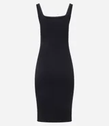 Vestido midi blanco acanalado, de algodón sostenible, con escote cuadrado y tirantes medios.