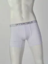 Bóxer negro de algodón con cintura elástica y logo de la marca Invencible.