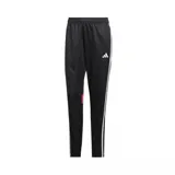 Pantalón de entrenamiento Adidas Tiro 25 Essentials negro con tres tiras blancas laterales y detalle fucsia en la rodilla.