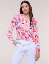 Blusa de gasa estampada Zac & Rachel, con cuello a la base, escote en V con botones frontales y manga larga de largo regulable.