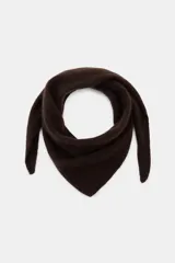 Bandana triangular de punto en color azul marino, confeccionada en una suave mezcla de lana y cashmere.