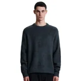 Suéter negro de mezcla Mohair con motivo floral en tonos oscuros y corte ligeramente oversize.