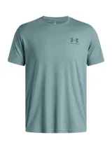 Remera deportiva de manga corta Under Armour modelo M Sportstyle LC SS, en color verde menta con logo de la marca estampado en el pecho.