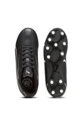 Championes de fútbol Puma Vitoria FG/AG, color negro con detalles en blanco, diseñados para césped natural firme y artificial.