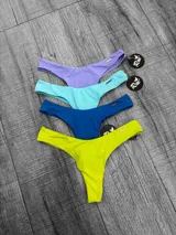 Bikini colaless de lycra en colores fucsia, negro, celeste, blanco, rojo, amarillo, lila y rosa.