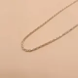 Cadena de plata 925 con eslabones tipo cordón soga.