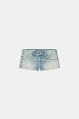 Shorts mini de denim TRF de tiro bajo, con cinco bolsillos, trabillas y cierre frontal con cremallera y botones metálicos.