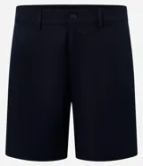 Bermuda recta azul marino confeccionada en sarga con tecnología que reduce las arrugas, seca rápido y ofrece mayor elasticidad.