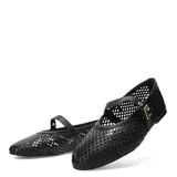 Zapatos chatos Bottero color marrón caramelo, con capellada calada y tira sobre el empeine con hebilla dorada.