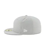 Gorro New Era gris con logo de los L.A. Dodgers bordado en el frente.