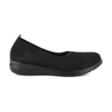Zapato casual tipo ballerina de Korium Confort, color negro, confeccionado en tejido de punto elástico.