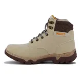 Bota acordonada de caña media color beige, con suela marrón y detalles en marrón oscuro. Presenta el logo de la marca en el lateral y en la lengüeta.