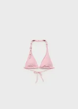 Top de bikini triangular color rosa con detalle de eyelets metálicos en los breteles. Se ata en la espalda con lazos y tiene relleno.