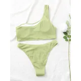 Conjunto de bikini texturado color tostado, compuesto por un top de un solo hombro y bombacha vedetina tiro medio.