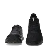 Championes Puma Max Stride Lite Ls Sliptech de color negro, diseñados para running y uso diario. Cuenta con capellada de malla transpirable, entresuela PUMALITE para amortiguación liviana, suela ProTread y tecnología Sliptech para facilitar el calce. Incluye el logo de la marca en blanco en el lateral y la lengüeta.