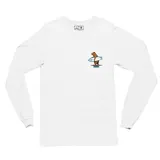 Remera de manga larga color blanco, con estampado gráfico en la espalda que muestra un carpincho con una tabla de surf, el sol de mayo y la leyenda 'Uruguay Est. 1825'.