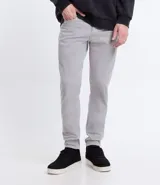 Pantalón skinny negro de sarga con elastano.