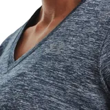Remera deportiva Under Armour Tech Twist V-Neck color celeste jaspeado, de corte holgado, manga corta y cuello en V.