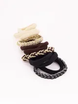 Pack de 12 gomitas para el pelo en colores beige, marrón y negro, algunas con detalles trenzados o lentejuelas.