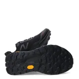 Championes de trail running New Balance Fresh Foam X Hierro v9, color negro con suela Vibram y detalles en naranja.