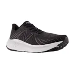 Championes de running New Balance Vongo v5 para hombre, color negro con detalles en gris y blanco.