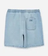 Bermuda de jeans de hombre, color negro con efecto desgastado o acid wash, de corte holgado. Posee cintura elástica con cordón de ajuste y bolsillos laterales.