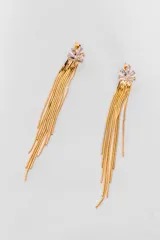 Par de caravanas doradas con strass en la parte superior y flecos de cadenas finas.