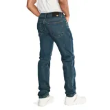 Jeans de mezclilla azul con calce slim, diseño clásico de cinco bolsillos y costuras en contraste.