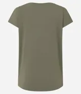 Remera deportiva de microfibra texturizada, con cuello redondo y mangas cortas. Presenta un diseño liso con recortes laterales que favorecen la ventilación.