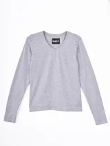 Remera de manga larga con cuello en V, confeccionada en tejido de punto suave color gris melange.