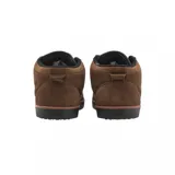 Zapatillas de media caña Etnies Jefferson color marrón, con cordones redondos y logo en el lateral.