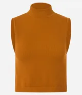 Top sin mangas color marrón óxido, ajustado al cuerpo, con cuello alto y textura acanalada.